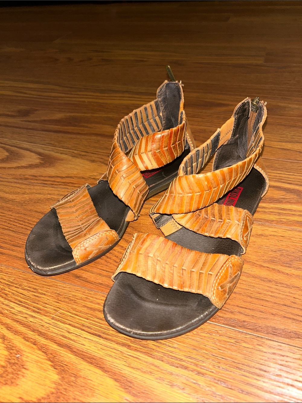 Pikolinos Womens Size 6-6.5 36 Brown Leather Criss Cross Slip On Sandals Shoes